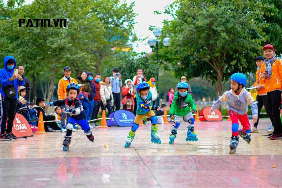 giày patin cho bé 4 tuổi 3