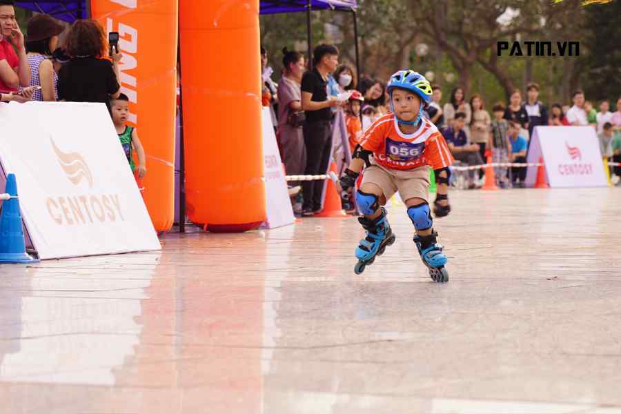 giày patin cho bé 6 tuổi 7