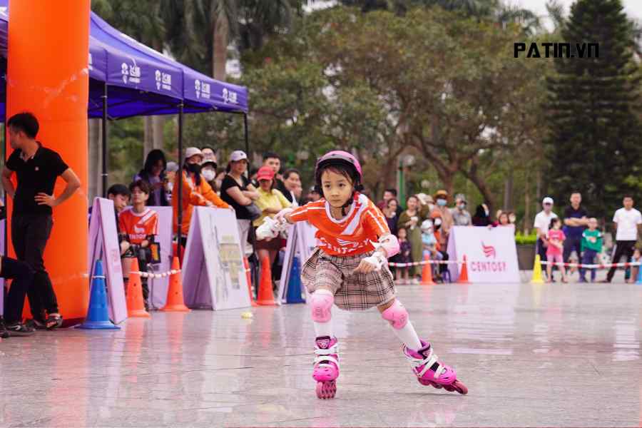 giày patin trẻ em 3 tuổi