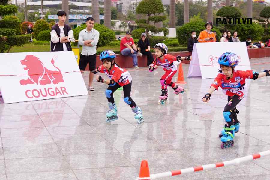 giày patin trẻ em 3 tuổi 7