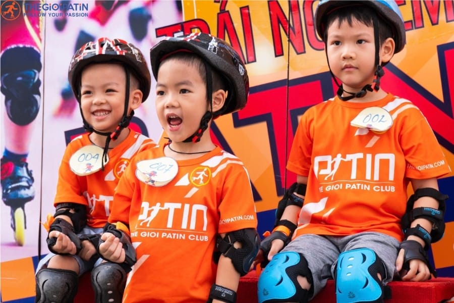 giày patin trẻ em có đèn
