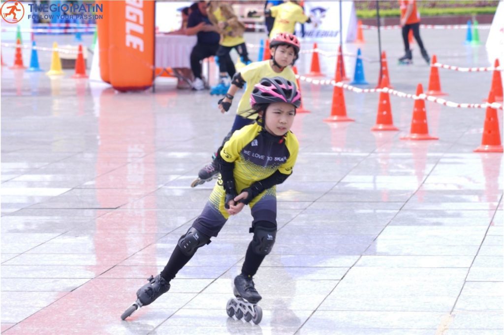 giày trượt patin 4 bánh dọc
